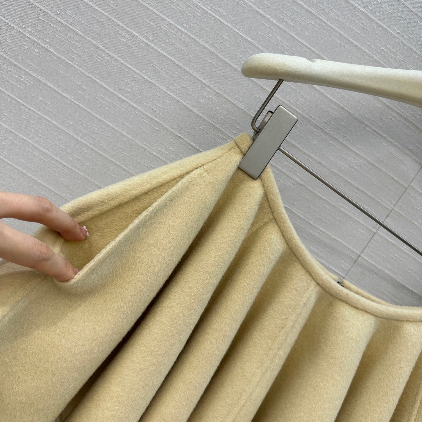 Alai 25fw  winkles skirt