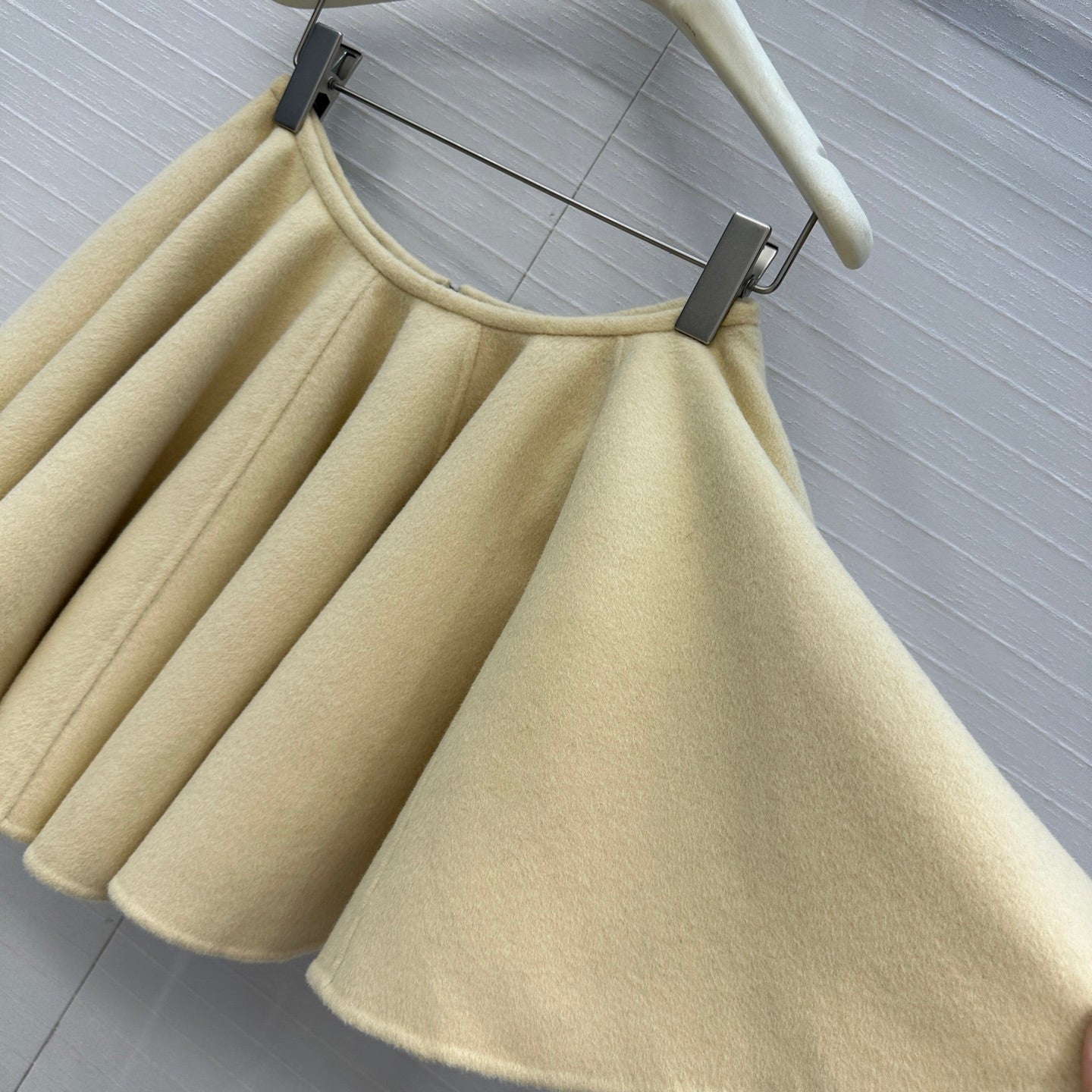Alai 25fw  winkles skirt