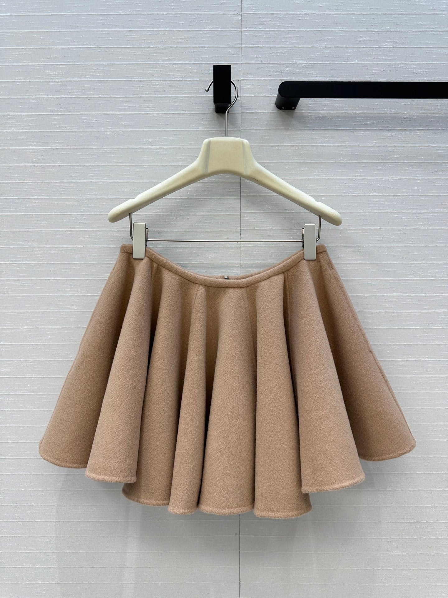 Alai 25fw  winkles skirt