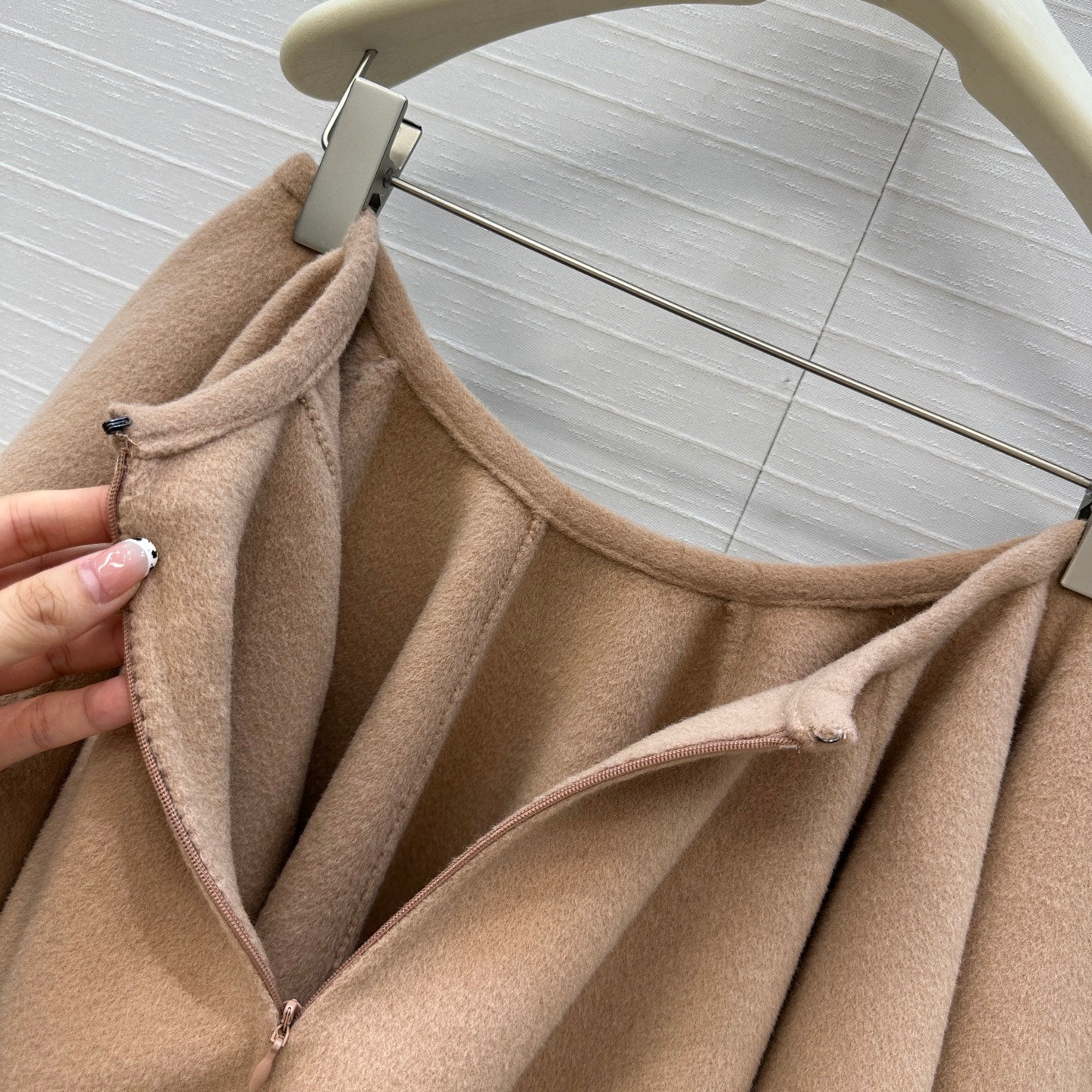 Alai 25fw  winkles skirt