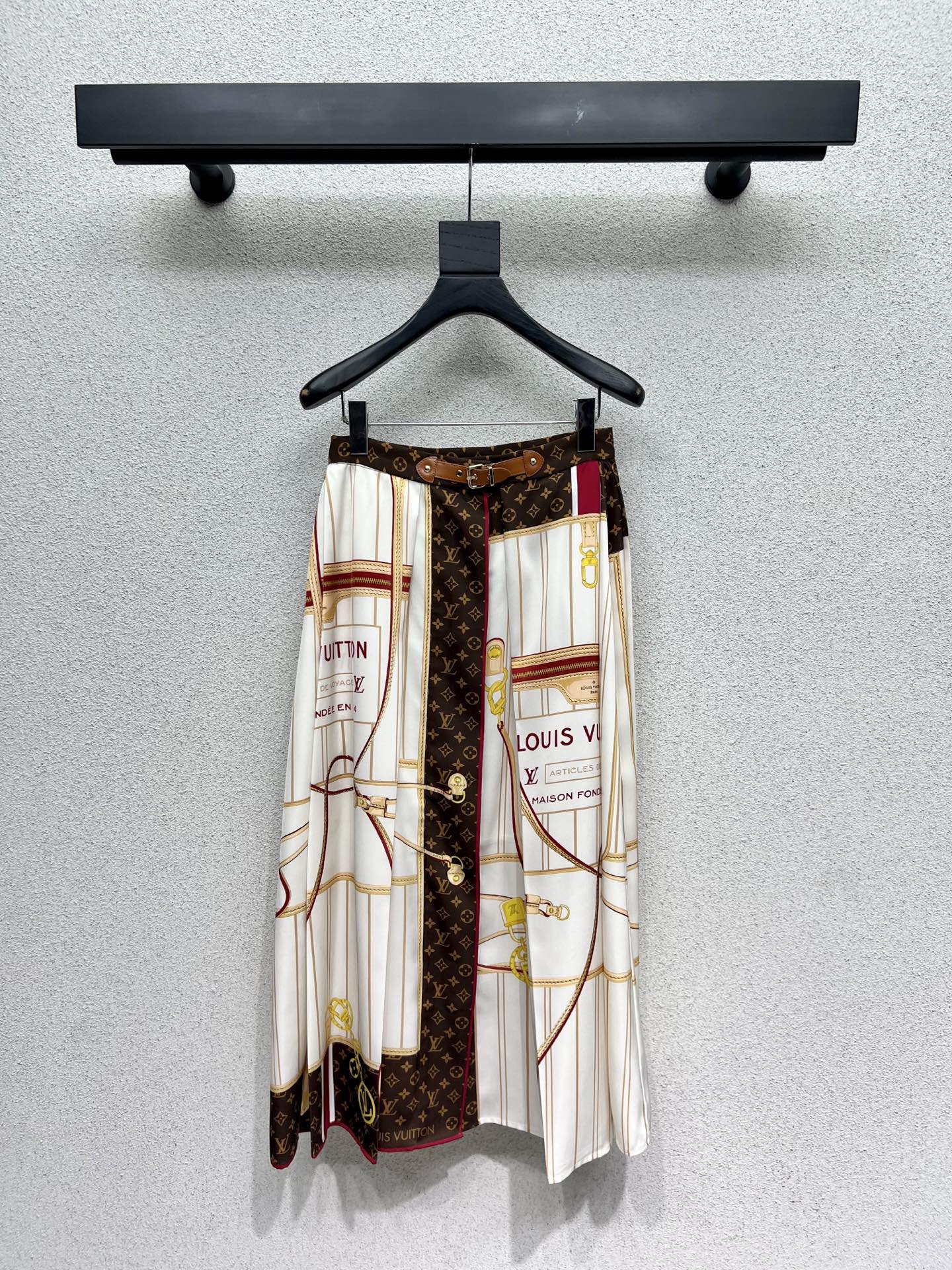 Louis 25fw printed skirts