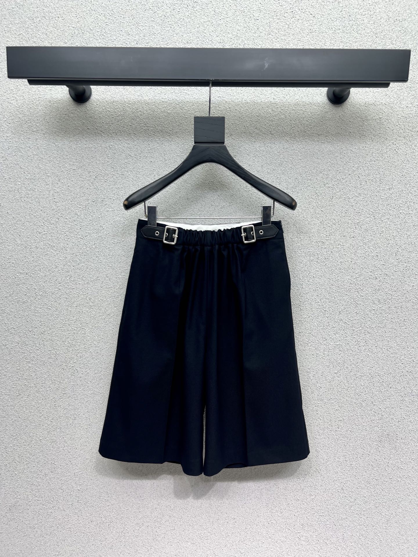 Loe 25fw all-match short
