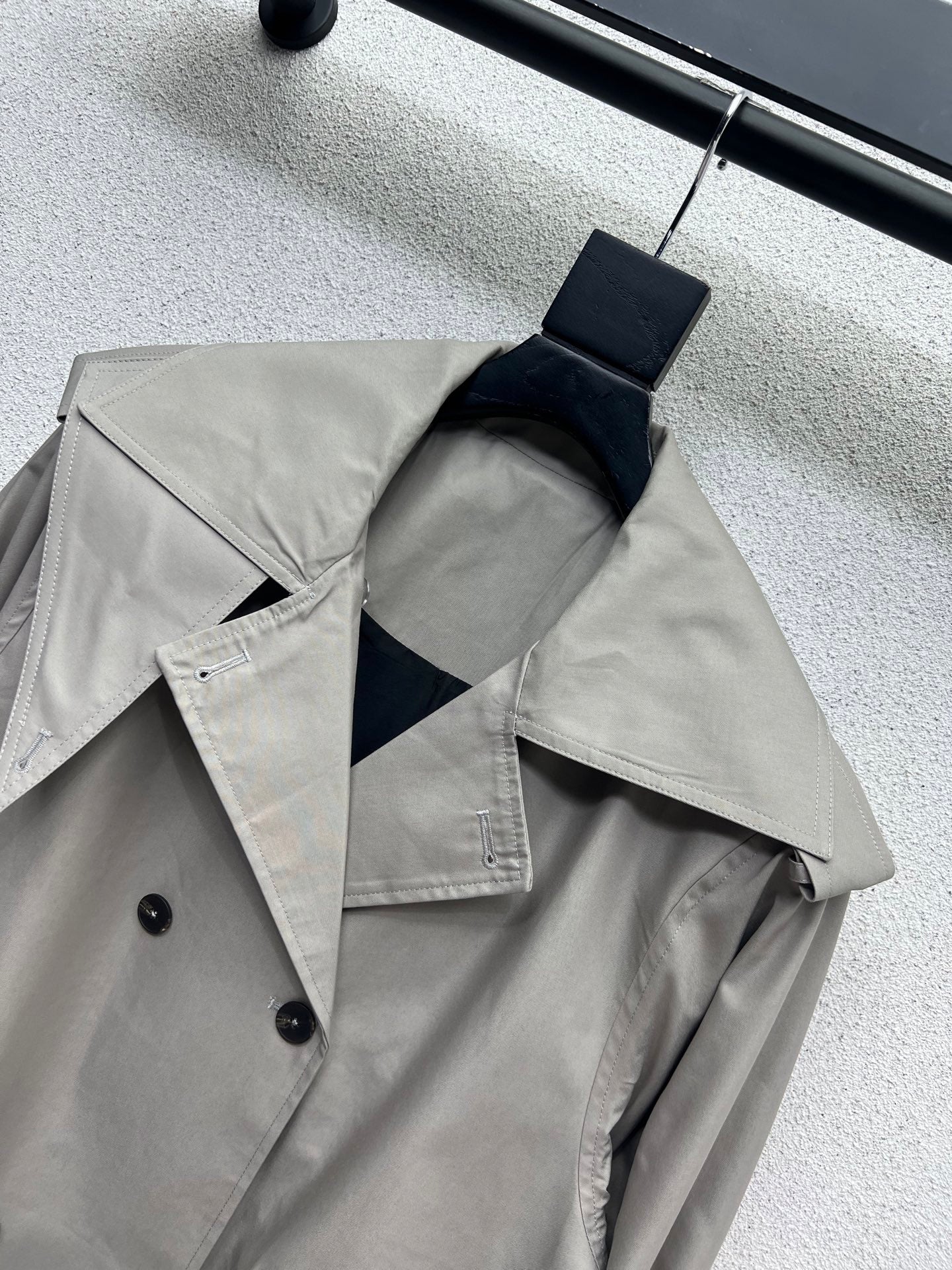 Hels 25fw trench coat