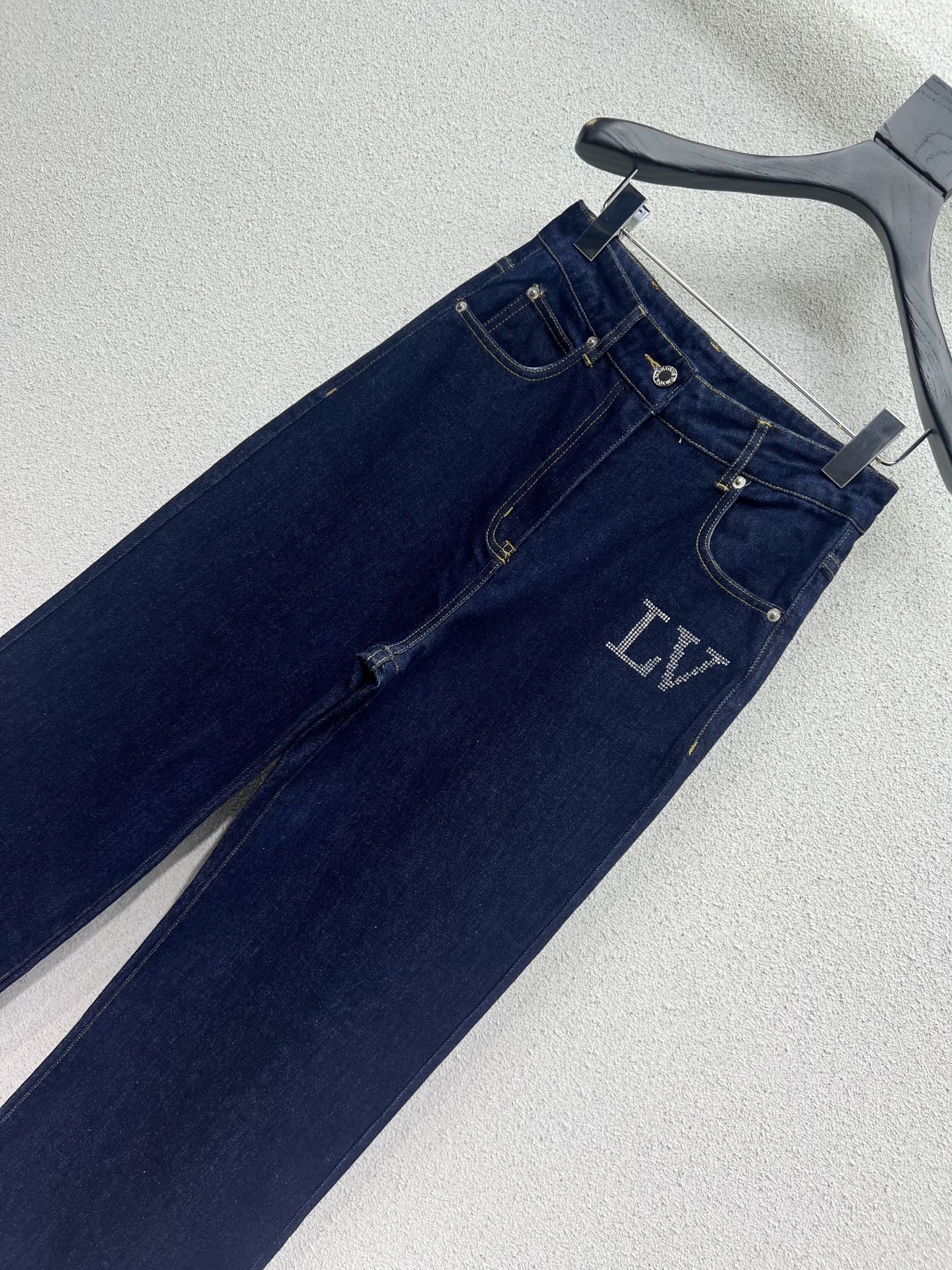 Louis 25fw all-match jeans