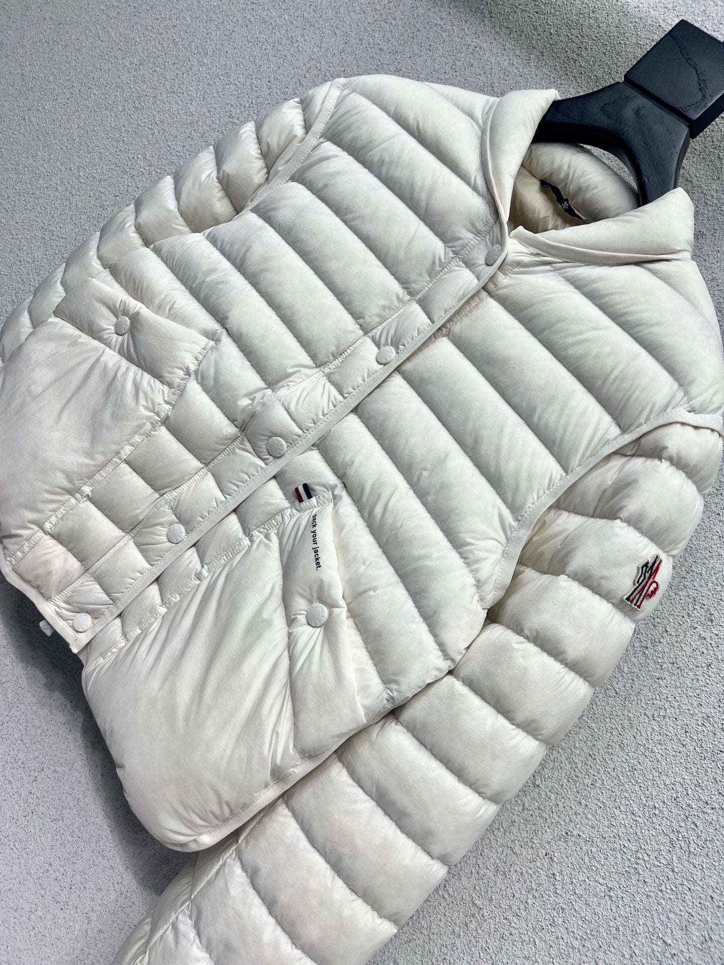 Mon 25fw down jacket