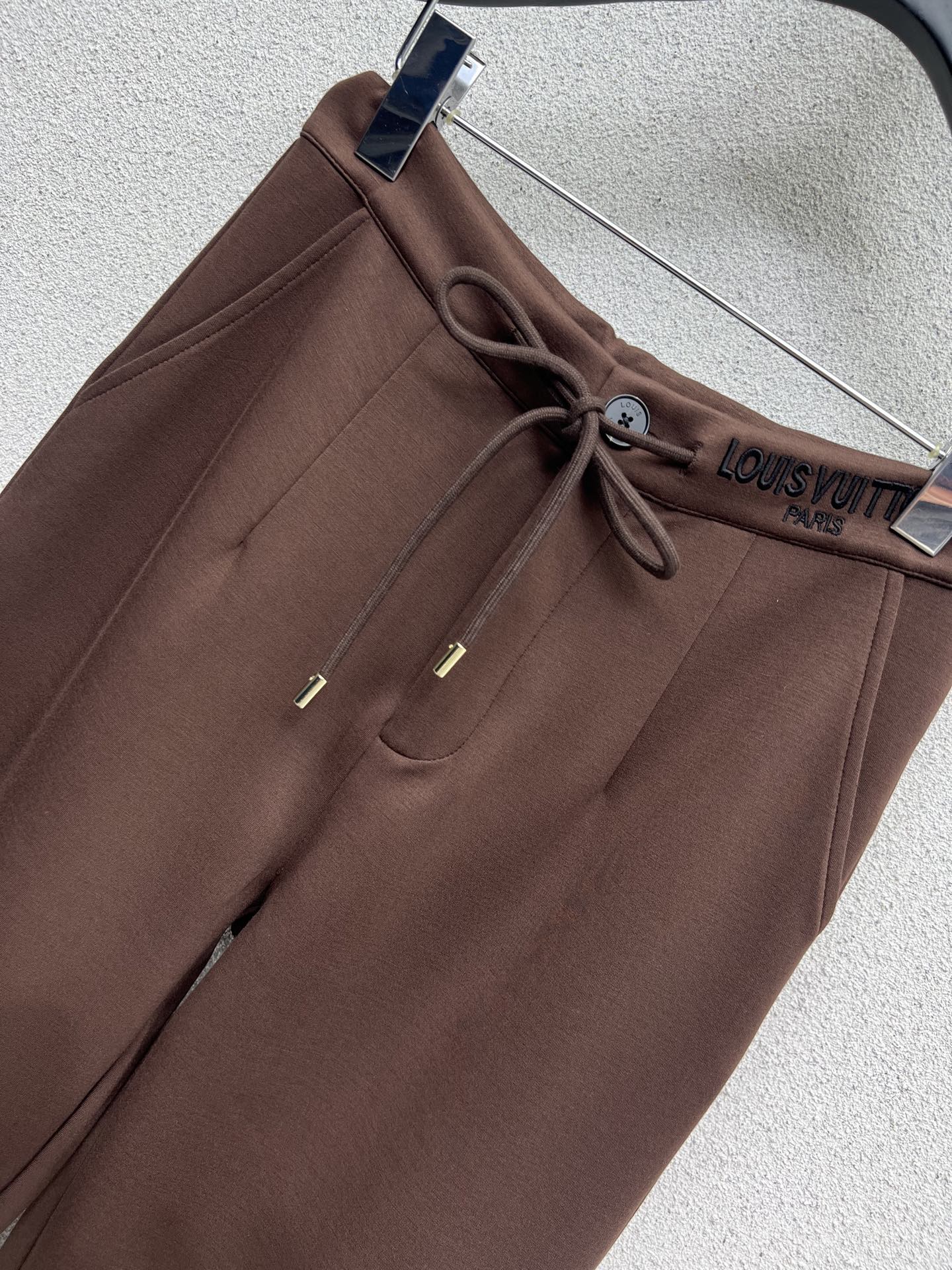 Louis 25fw embroidered pants