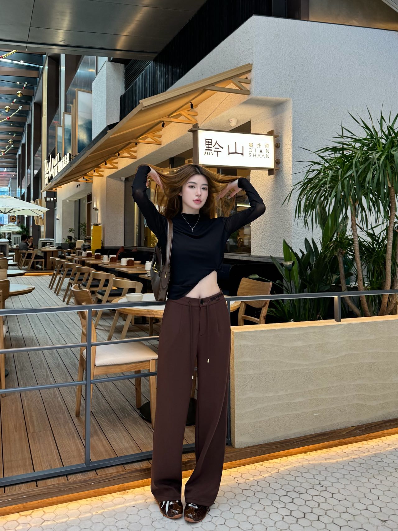 Louis 25fw embroidered pants