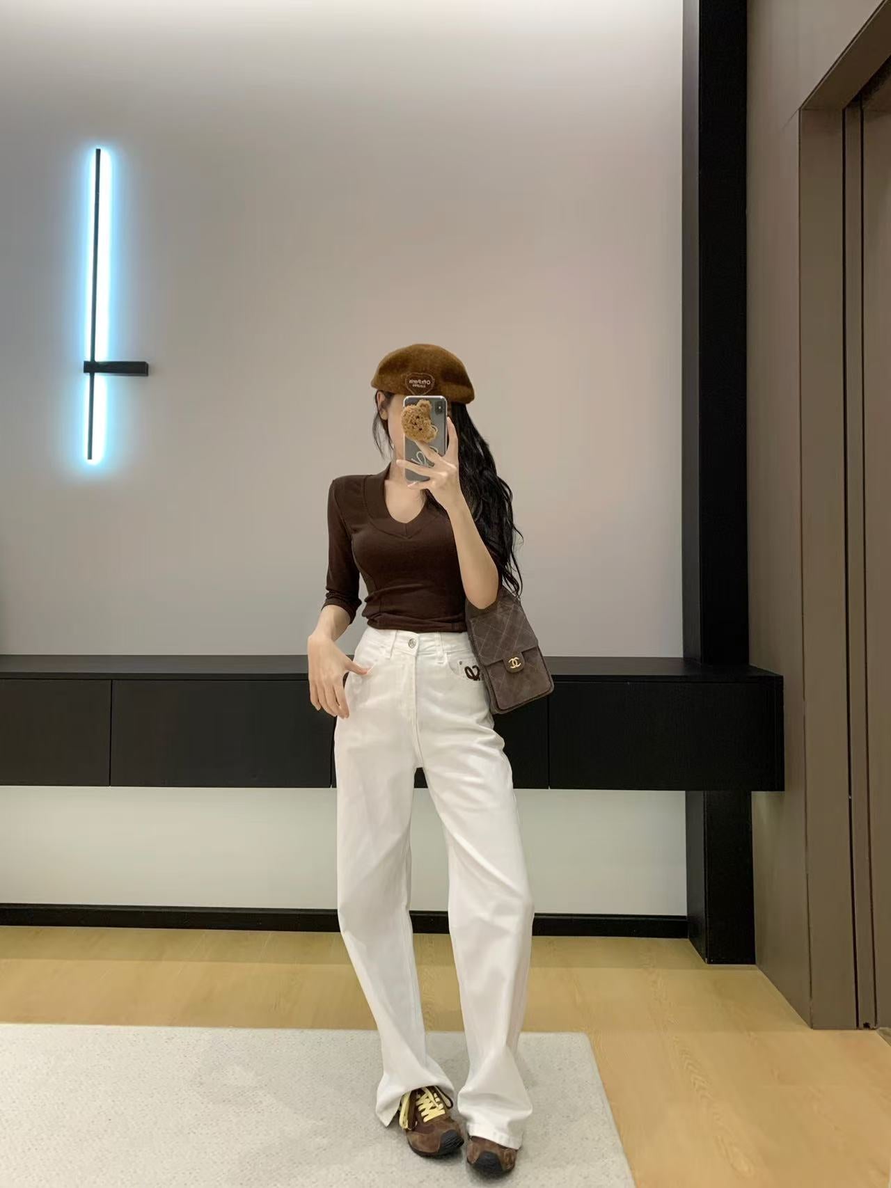 Loe 25fw embroidered jeans