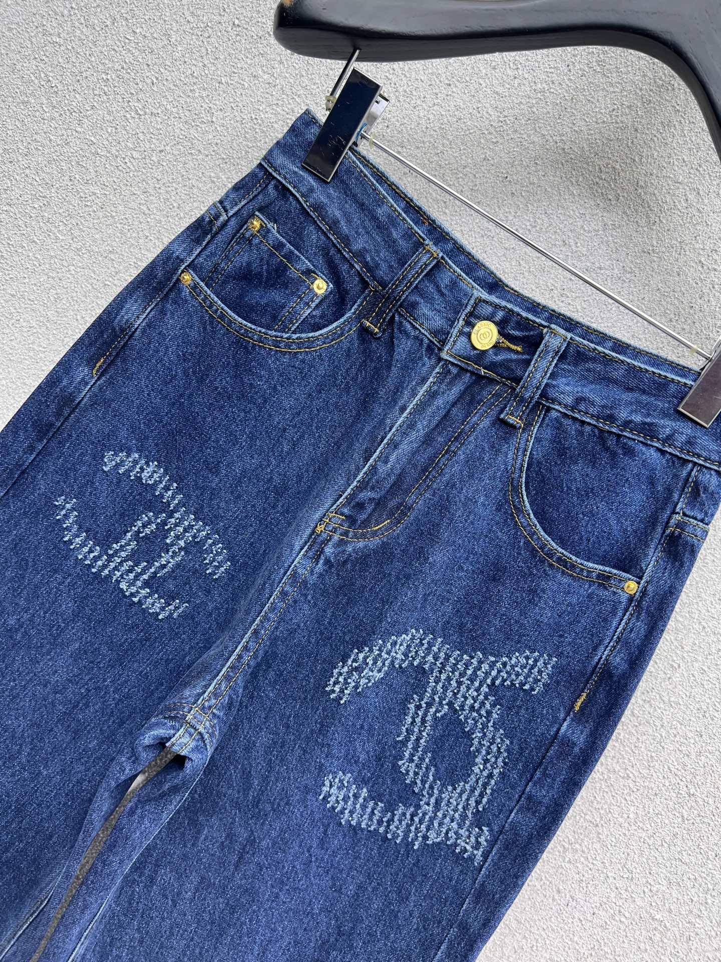 Guc 25fw embroidered jeans