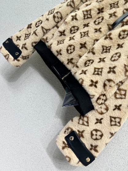 Louis 25fw plush jacket