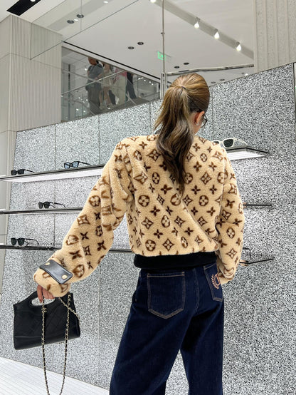 Louis 25fw plush jacket