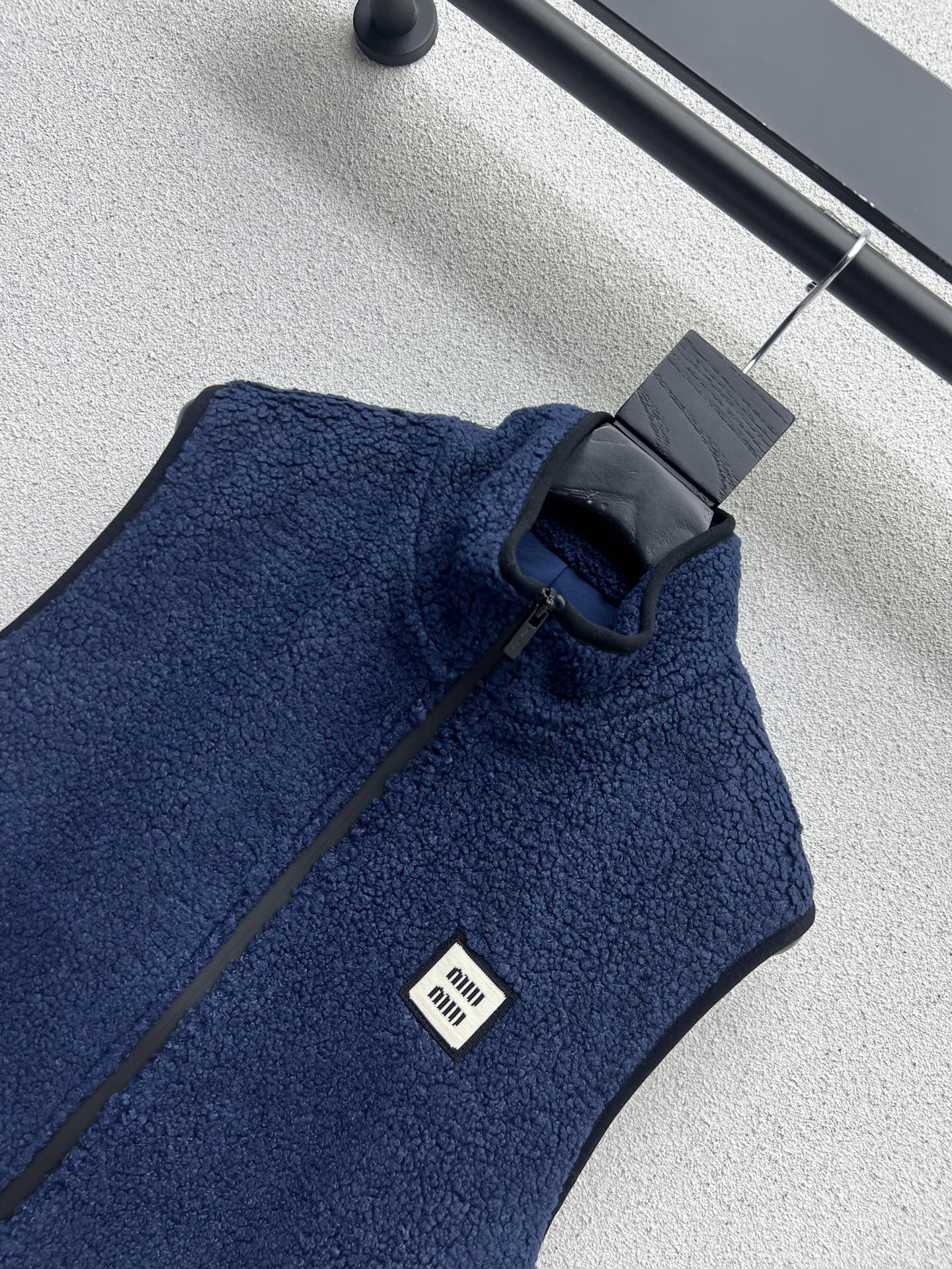 Miu 25fw cashmere vest