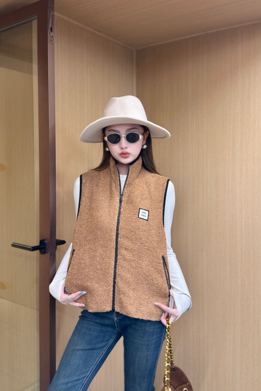 Miu 25fw cashmere vest