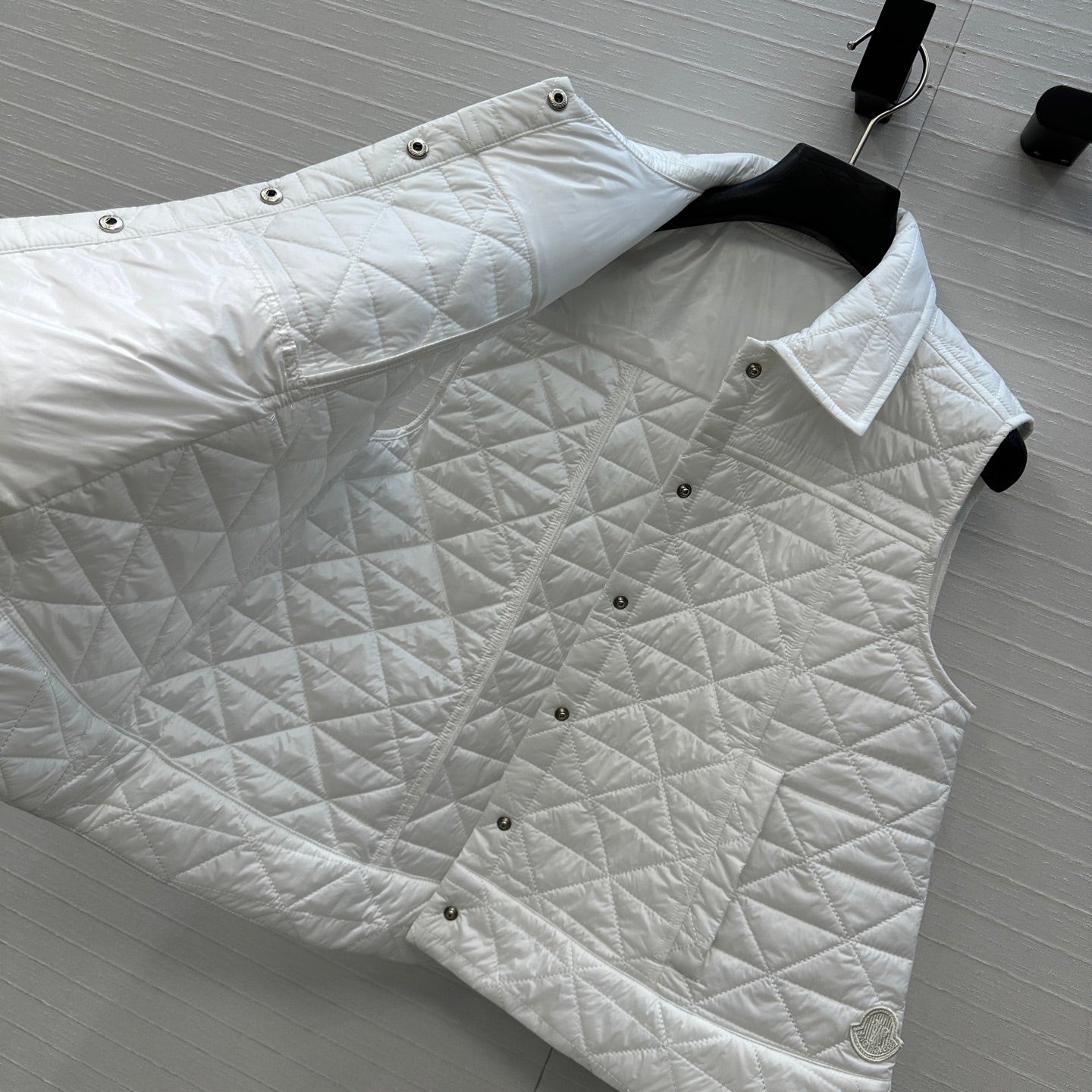 Mon 25fw all-match vest