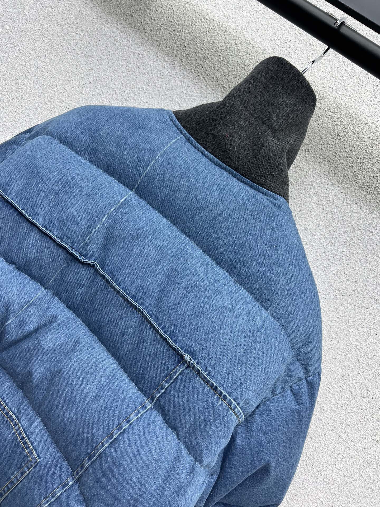 Louis 25fw down jacket