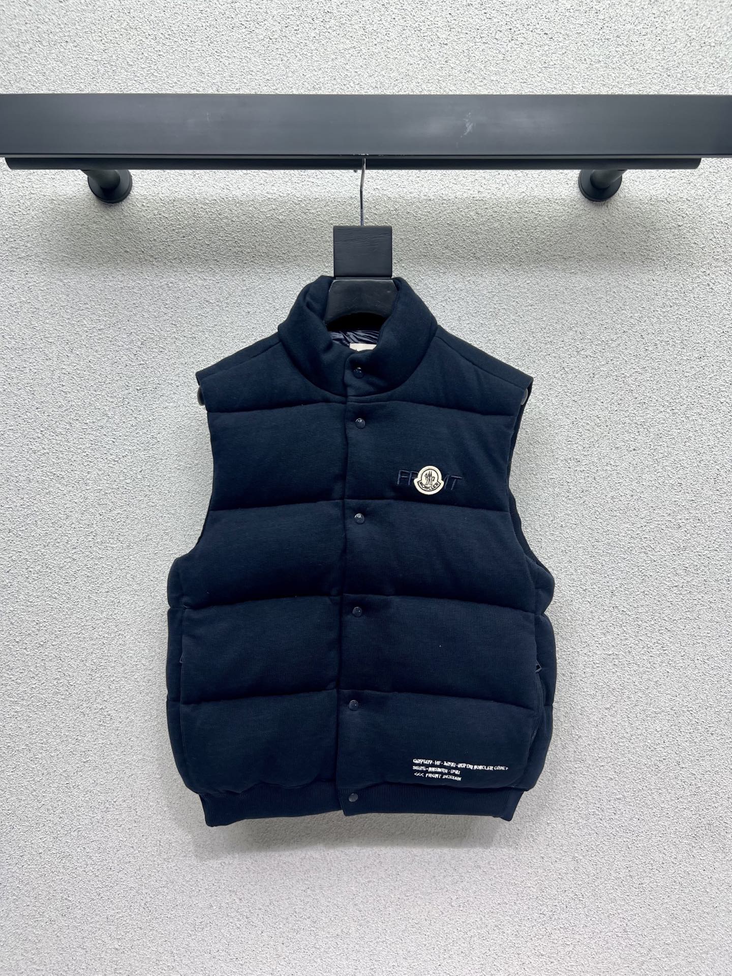Mon 25fw all-match vest