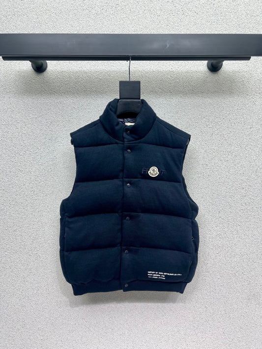 Mon 25fw all-match vest