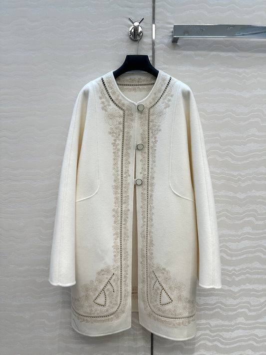 Herm 25f embroidered coat