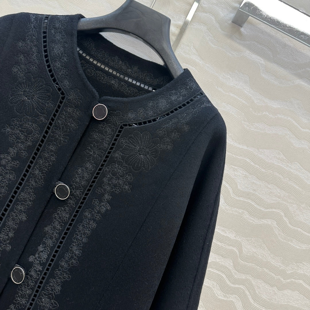 Herm 25f embroidered coat