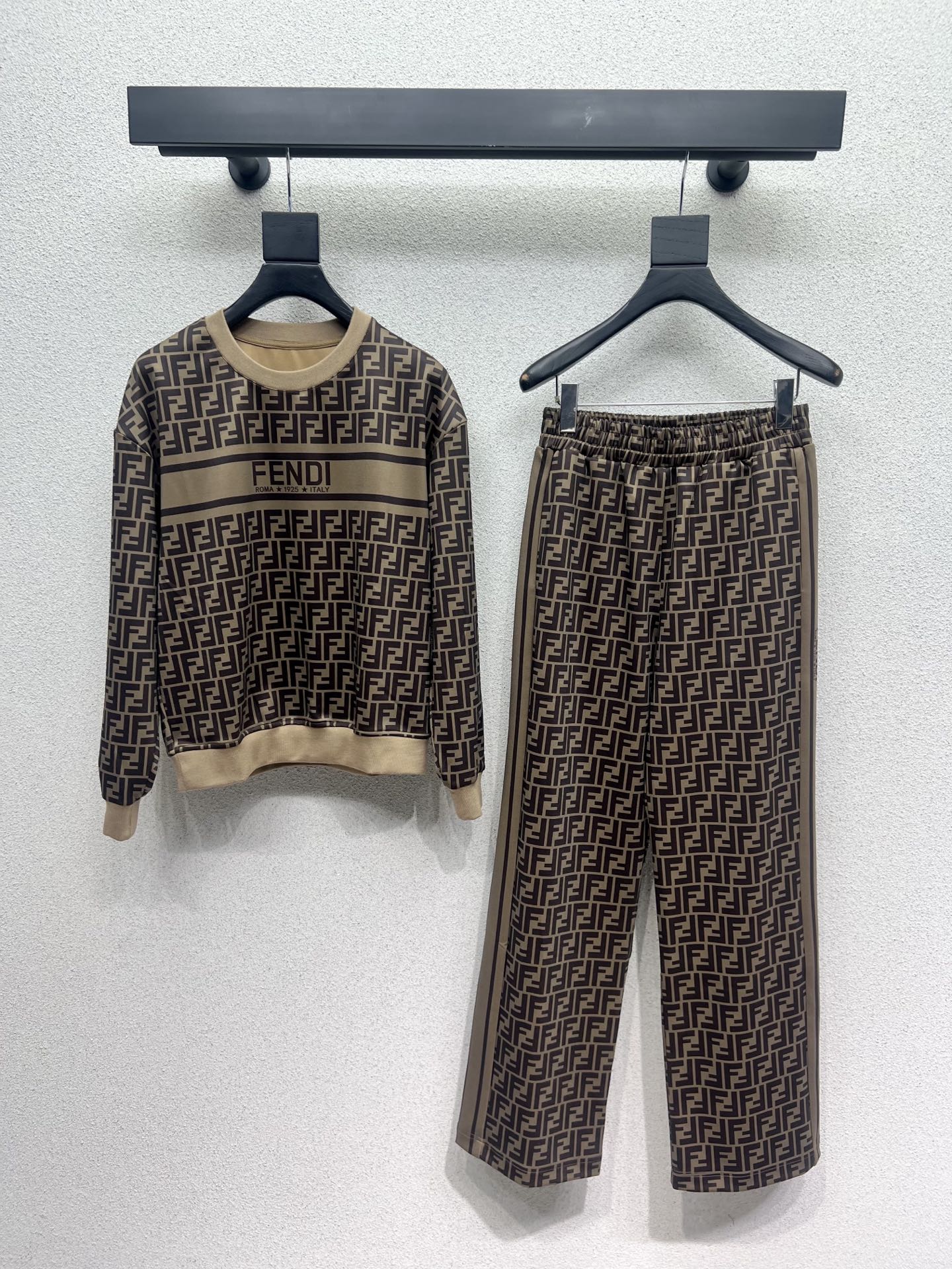 Fend 25fw sweatshirt suit