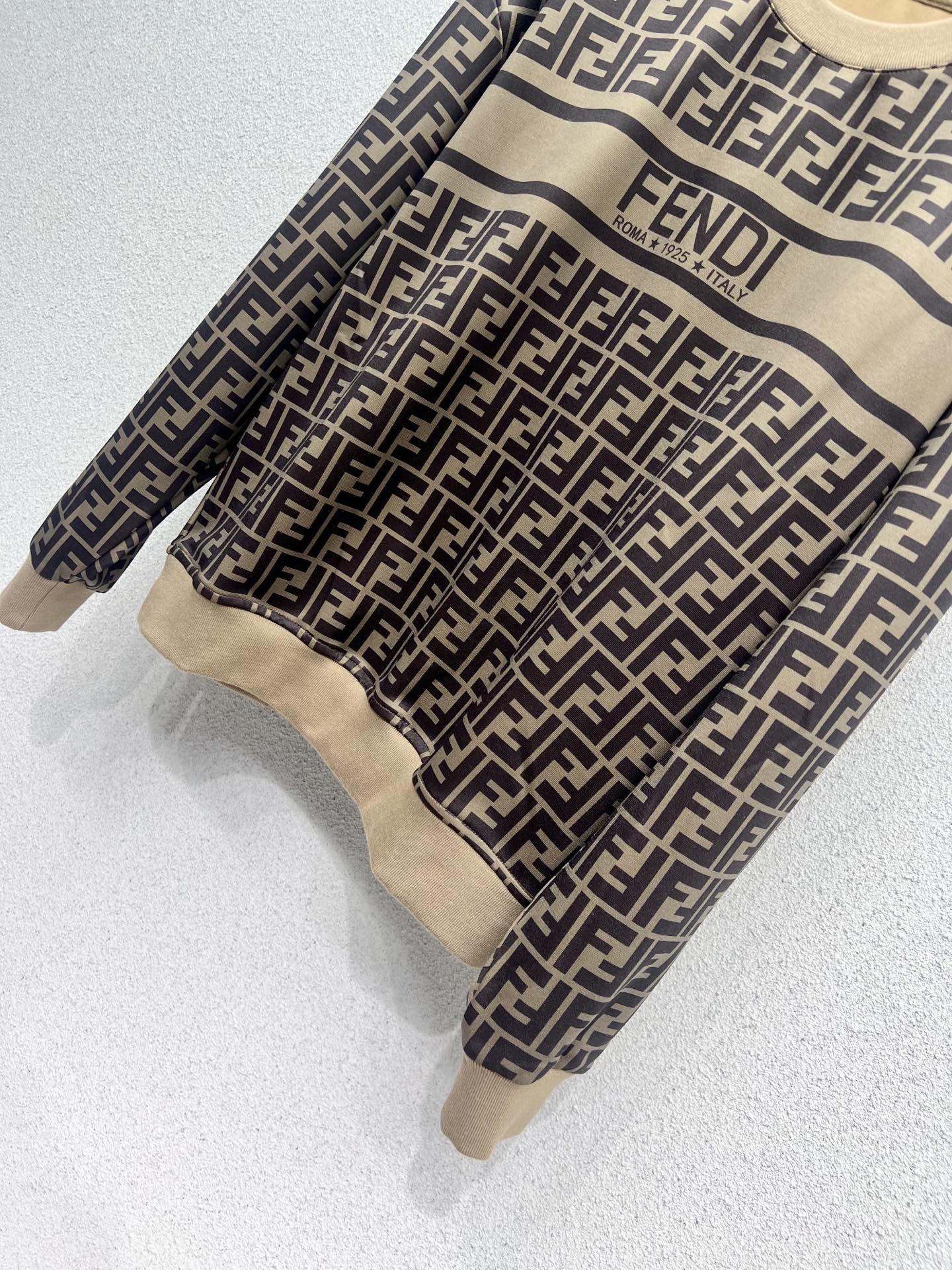 Fend 25fw sweatshirt suit