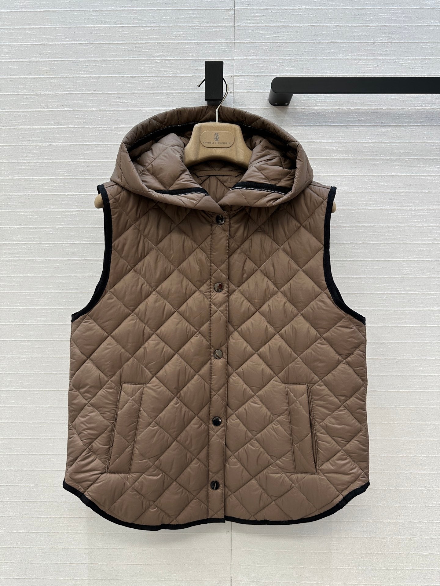 Brune 25fw hoodie vest