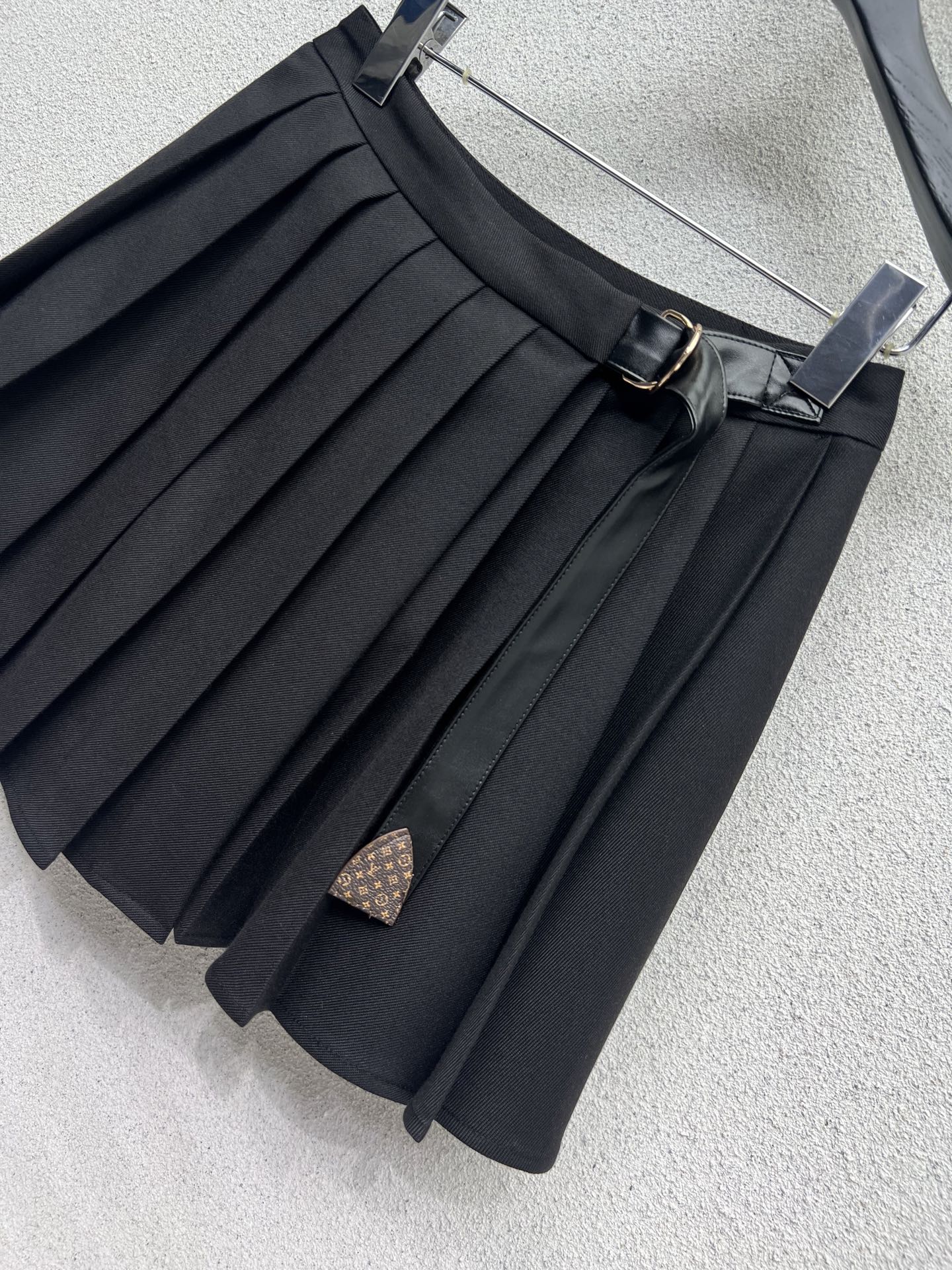 Louis 25fw all-match skirts