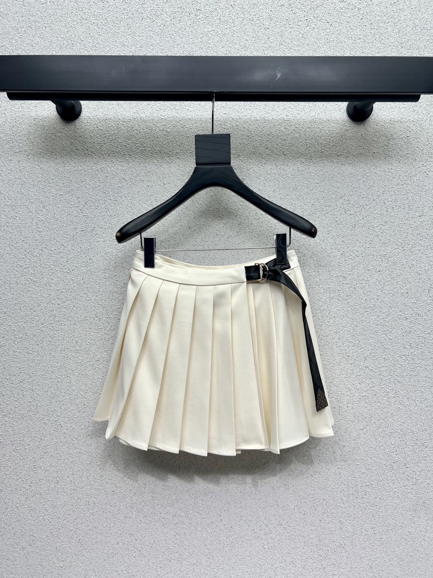 Louis 25fw all-match skirts
