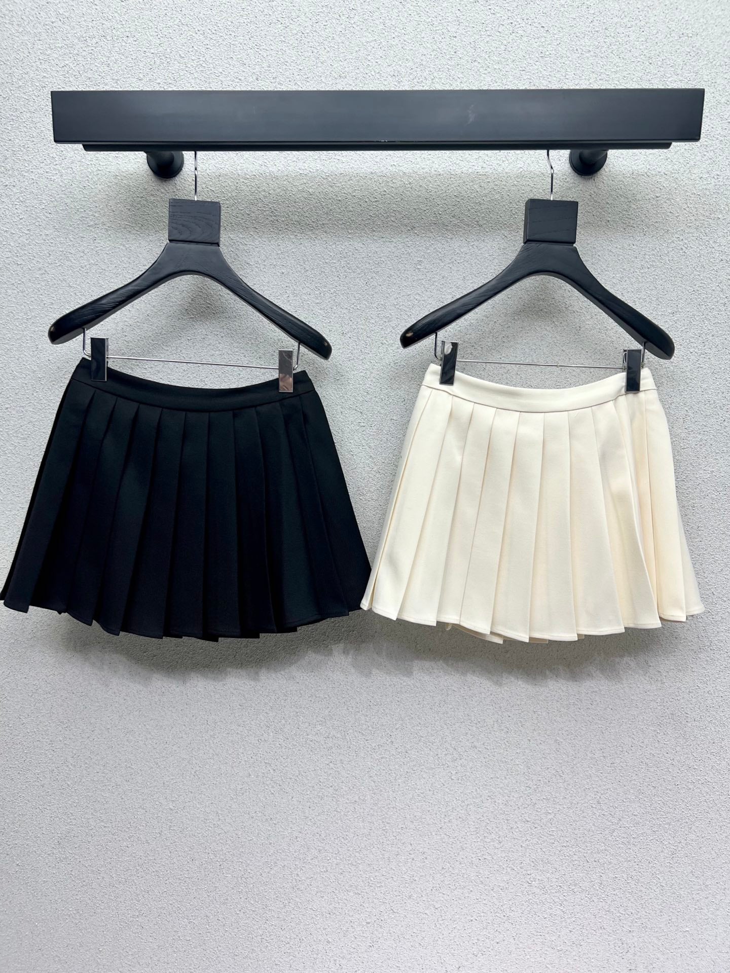 Louis 25fw all-match skirts