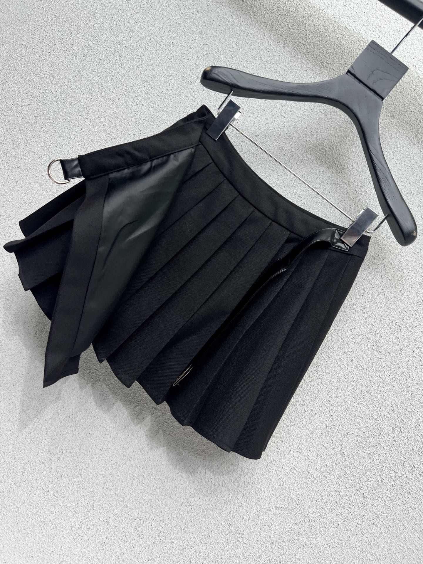 Louis 25fw all-match skirts