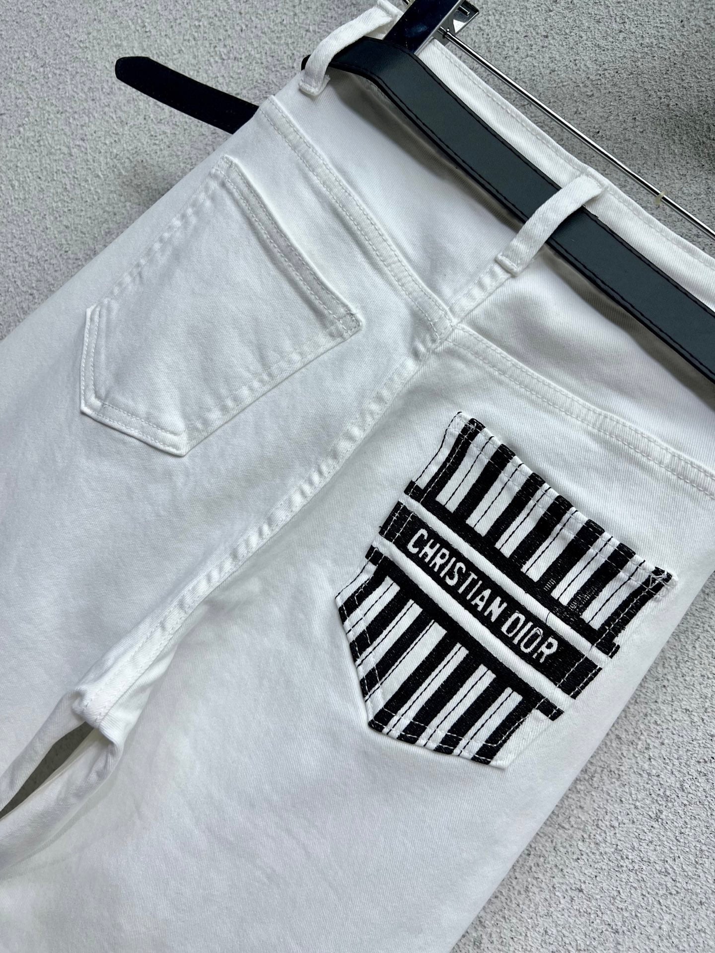 CD 25fw all-match jeans