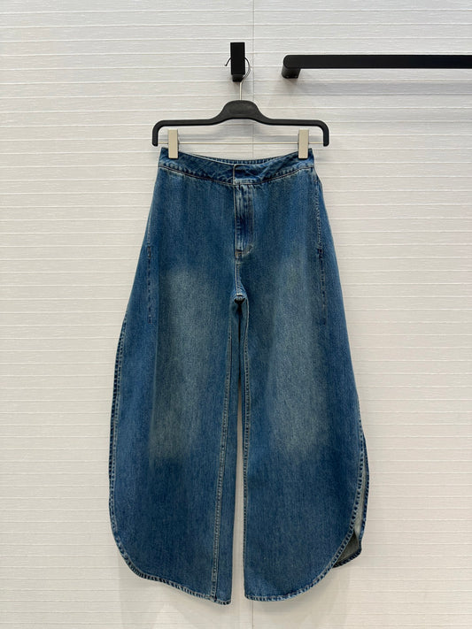 Alai 25fw all-match jeans