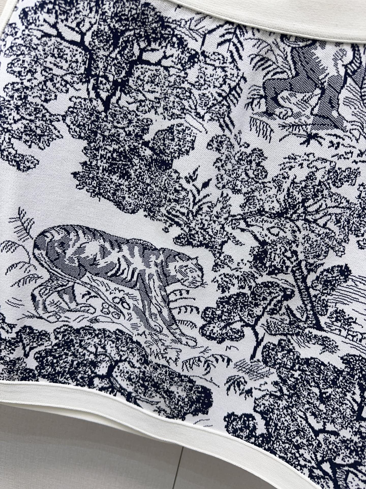 CD 25fw printed skirt