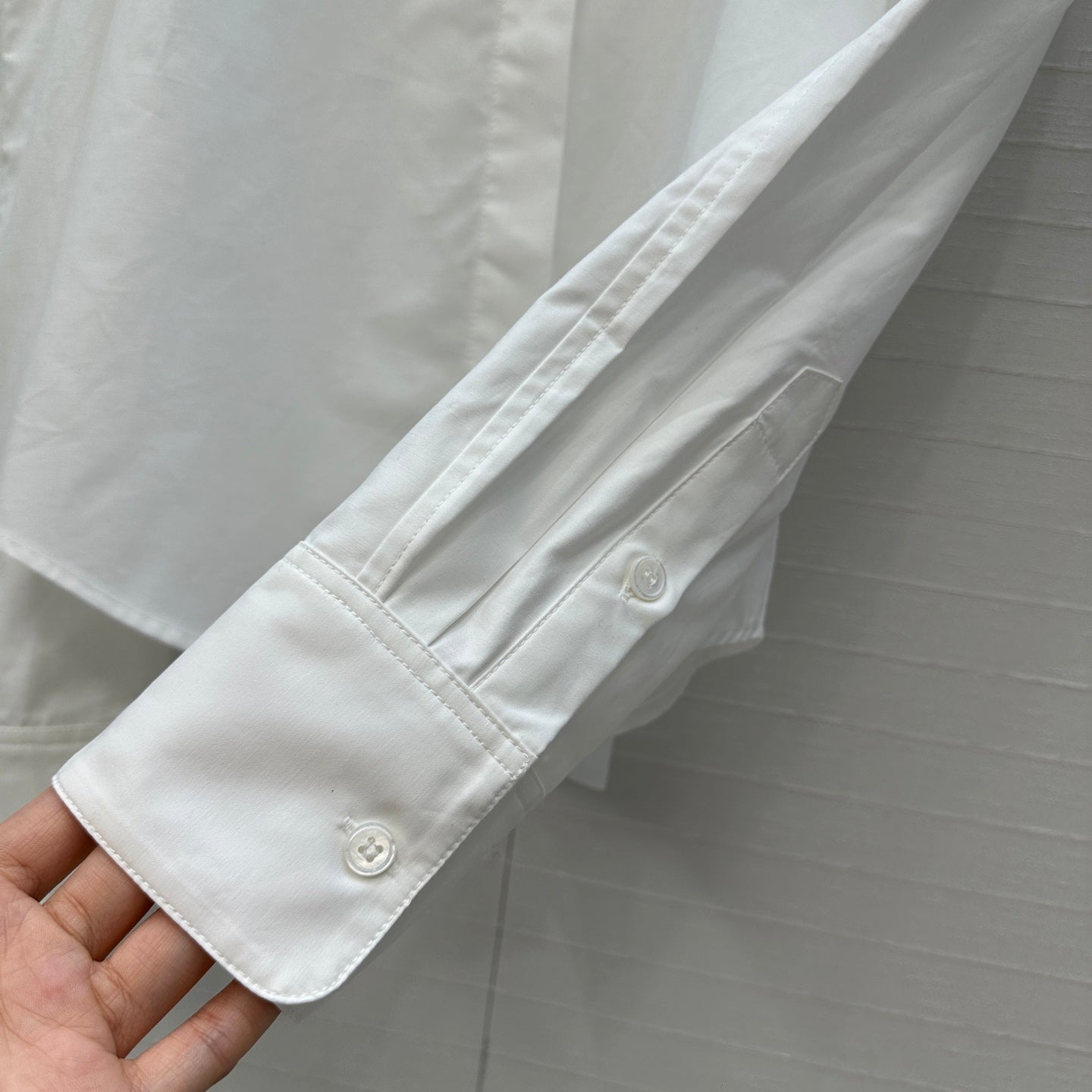 Alai 25fw pleated shirt