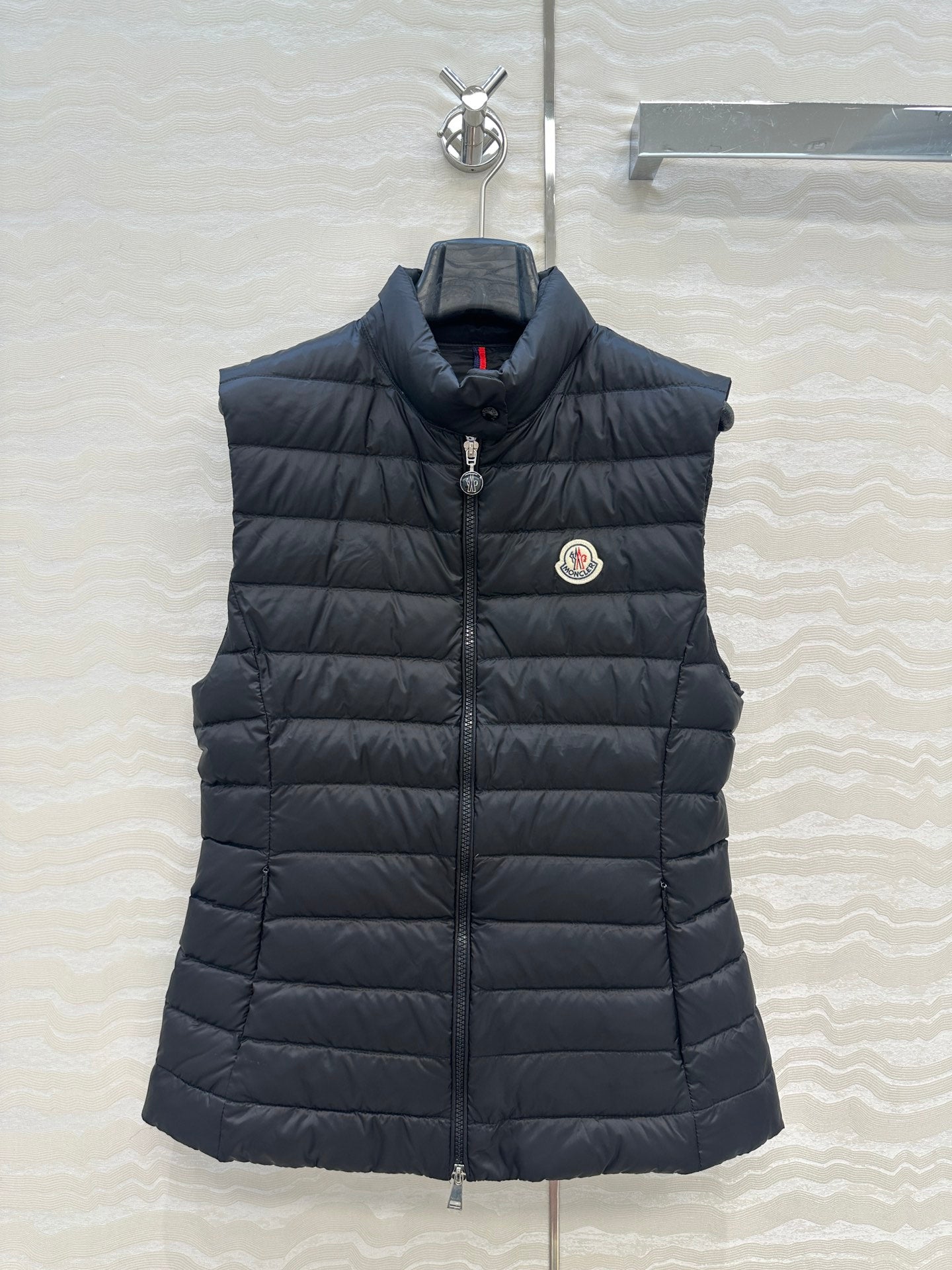 Mon 25fw down vest