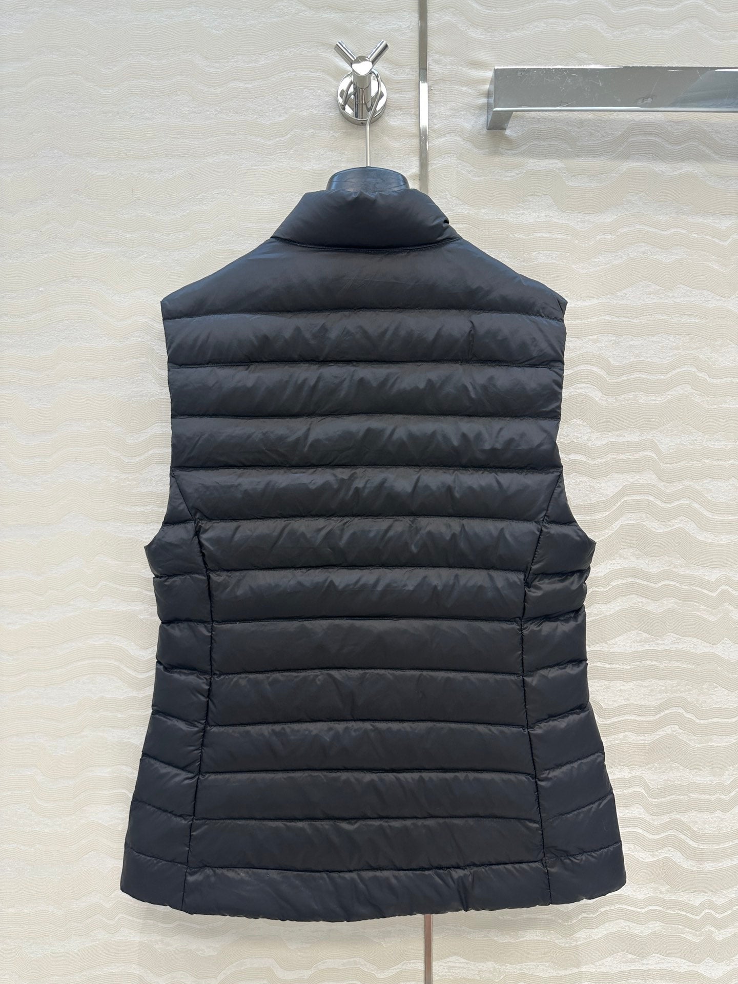 Mon 25fw down vest