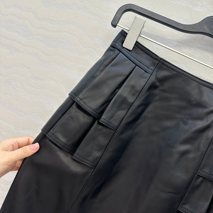 Louis 25fw leather skirt