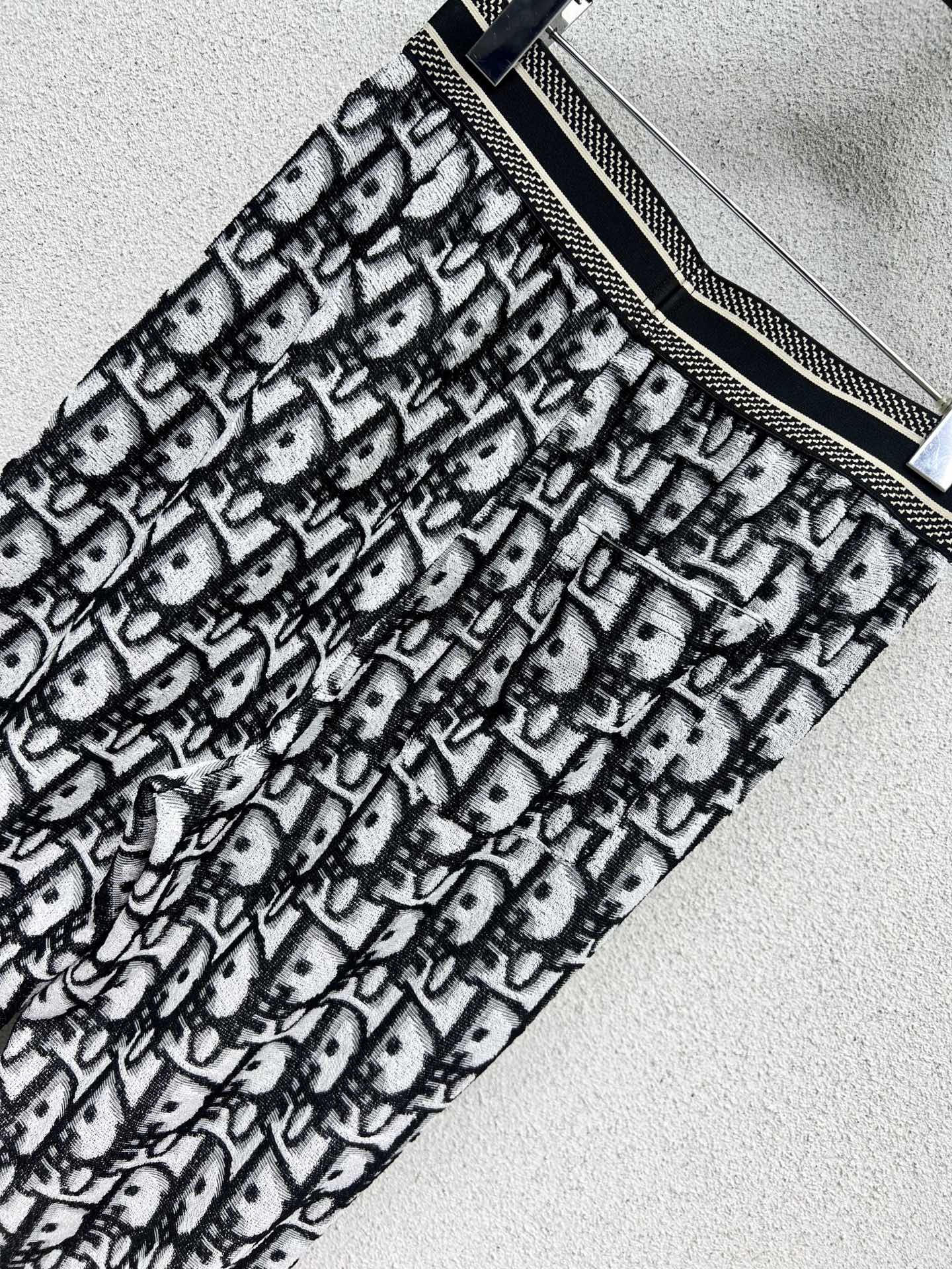 CD 25fw jacquard pants