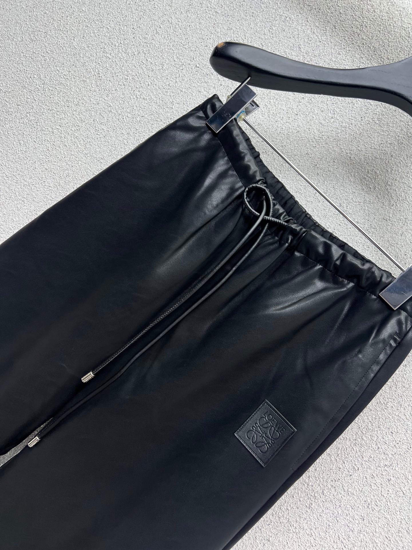 Loe 25fw leather pants