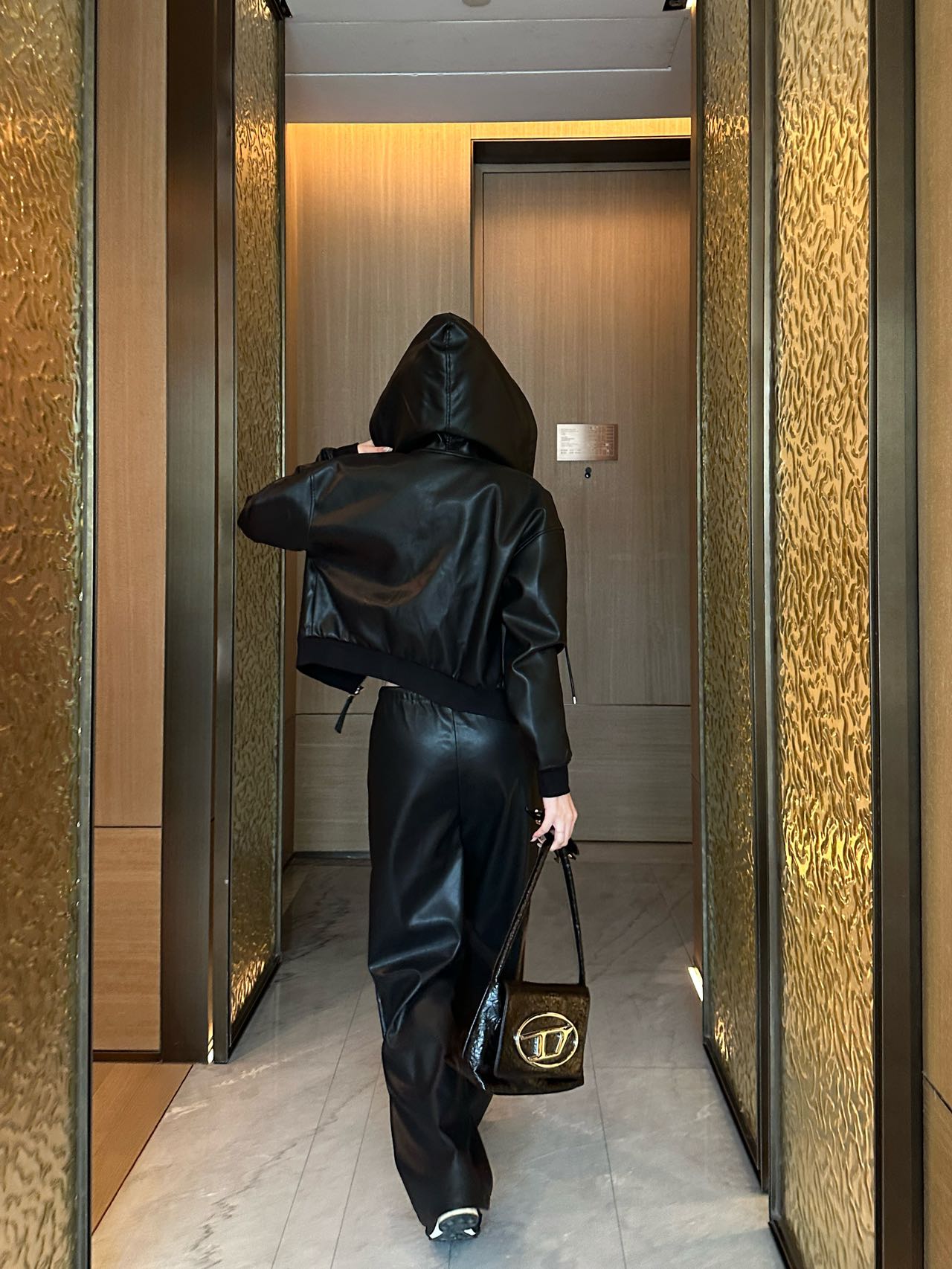 Loe 25fw leather pants