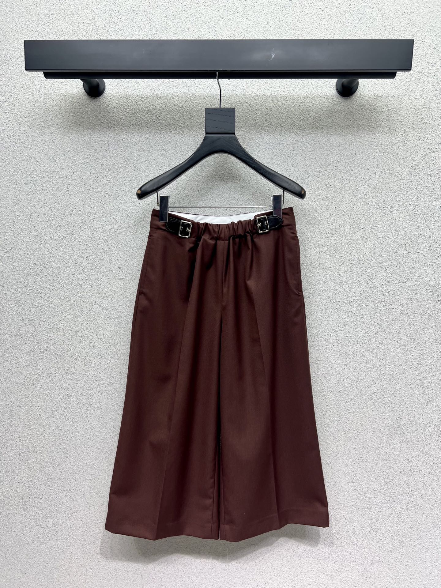 Loe 25fw all-match pants