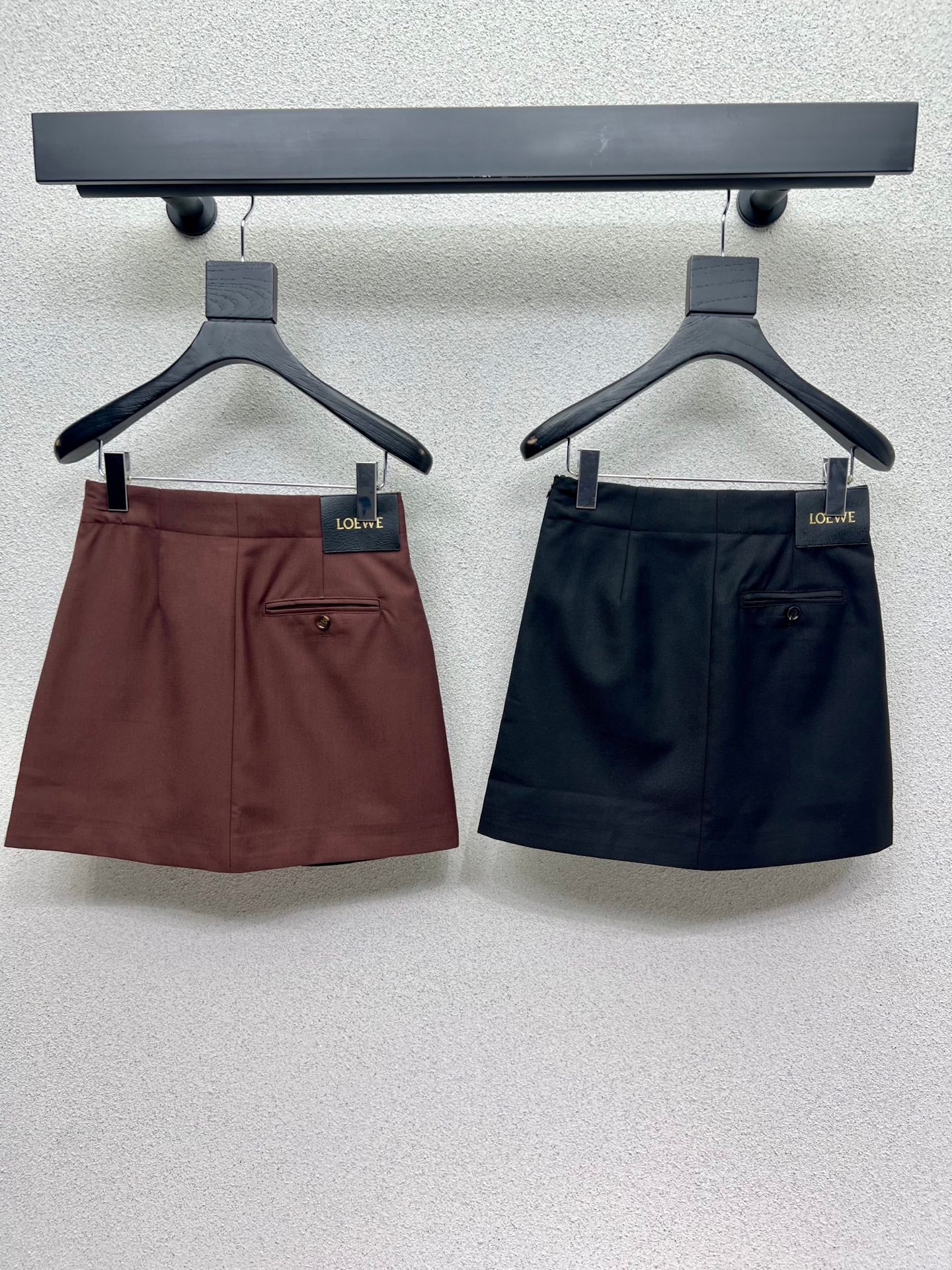 Loe 25fw pleated skirts