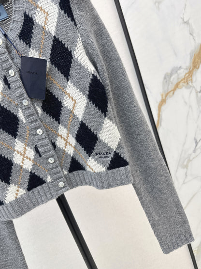Pra 25fw knitted cardigan
