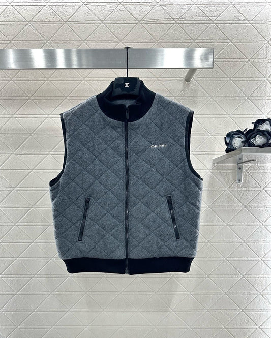 Miu 25fw all-match vest