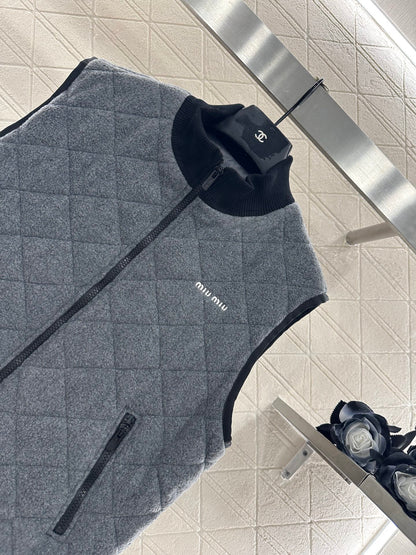 Miu 25fw all-match vest