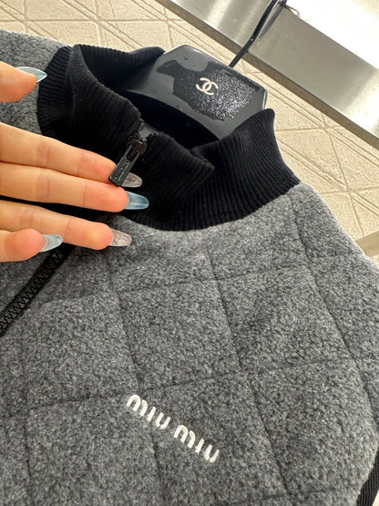 Miu 25fw all-match vest