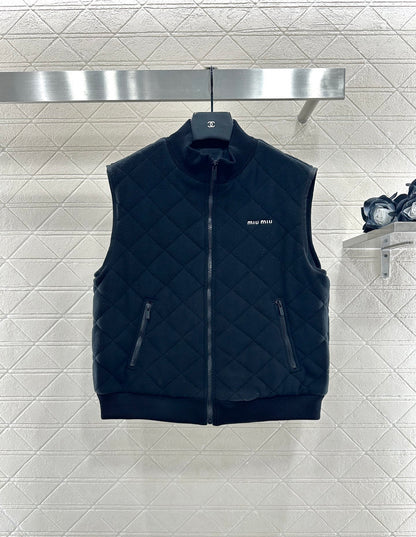 Miu 25fw all-match vest