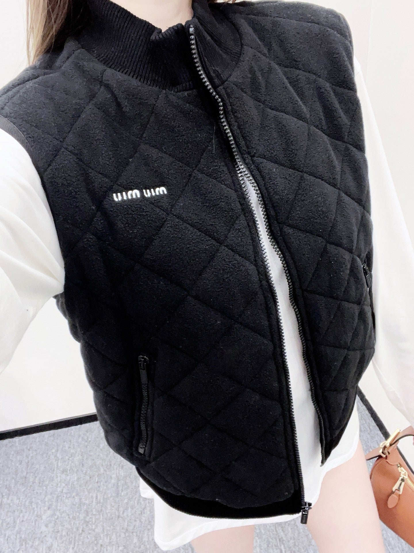 Miu 25fw all-match vest