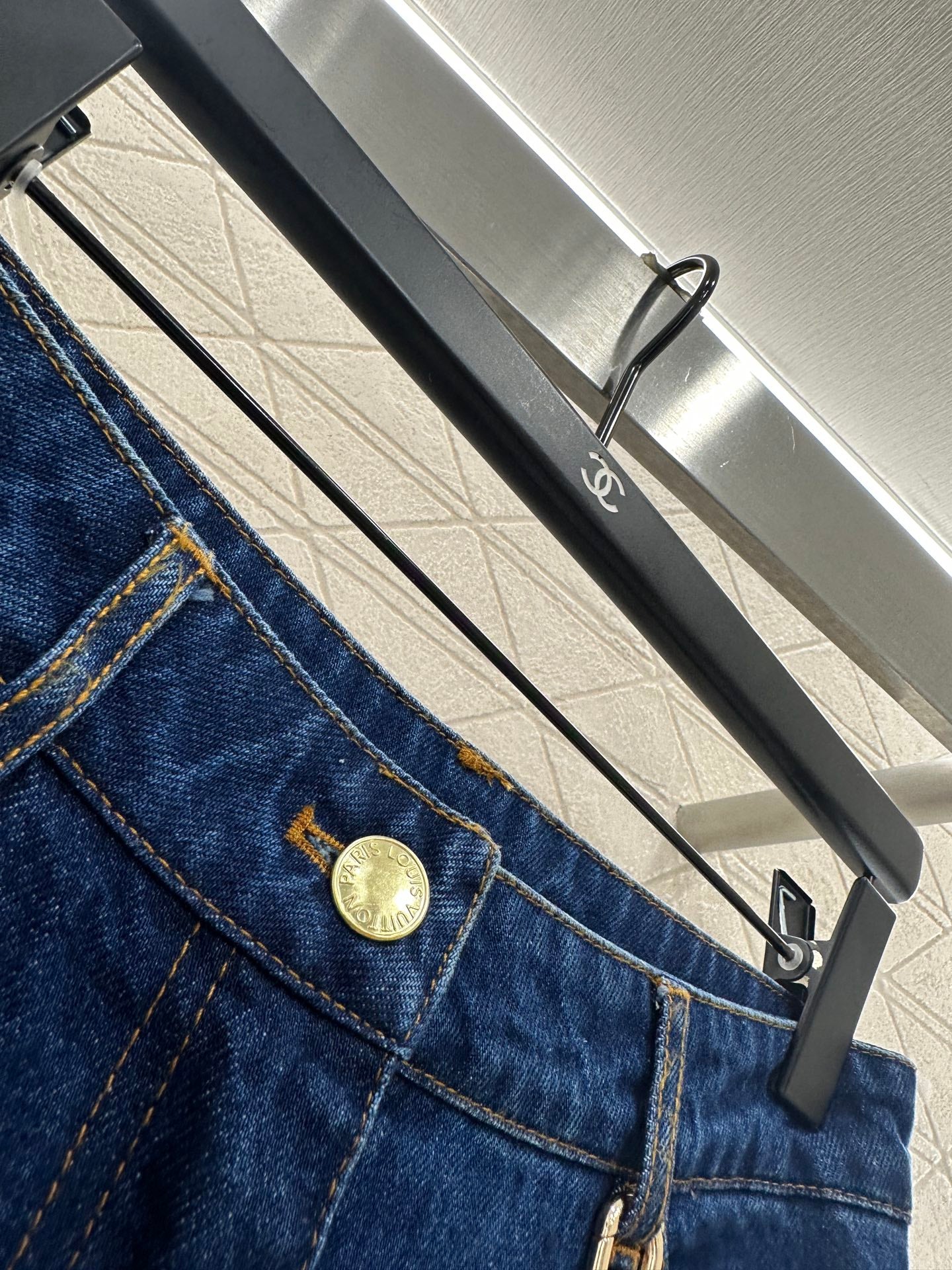 Louis 25fw all-match jeans