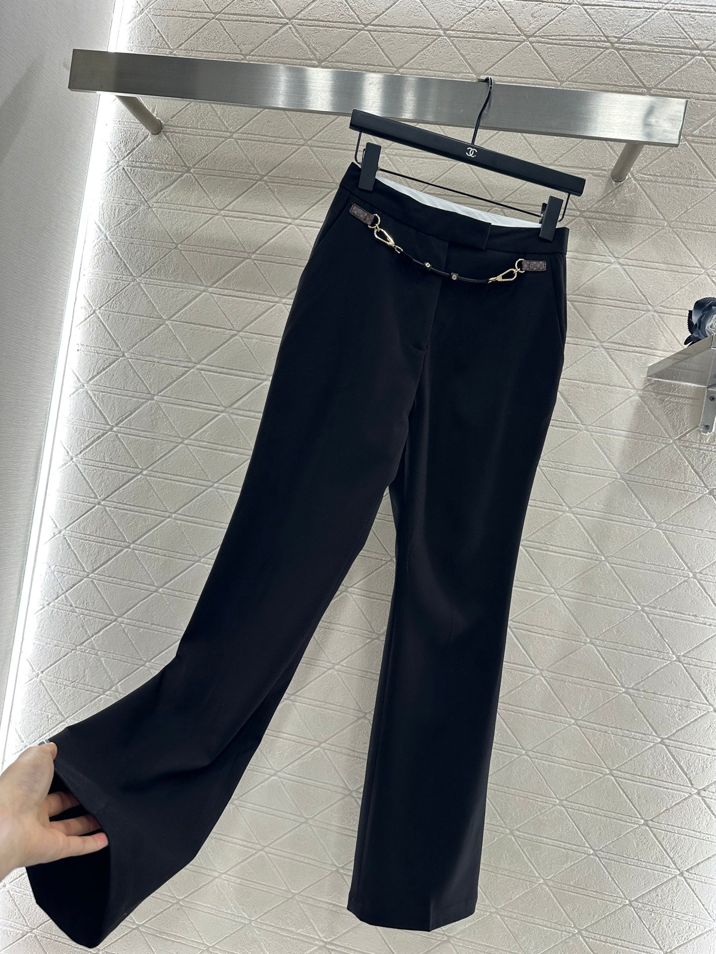 Louis 25fw all-match pants